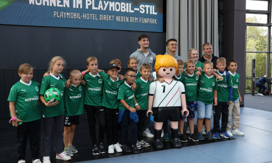 Fußballfieber im PLAYMOBIL-FunPark:  Bayerischer Fußball-Verband ehrt U11-Meisterteams